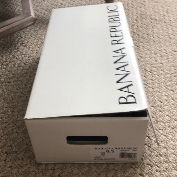 Banana Republic WHITE Soft Leather Ankle Wrap Heels/6.5 - Picture 8 of 8